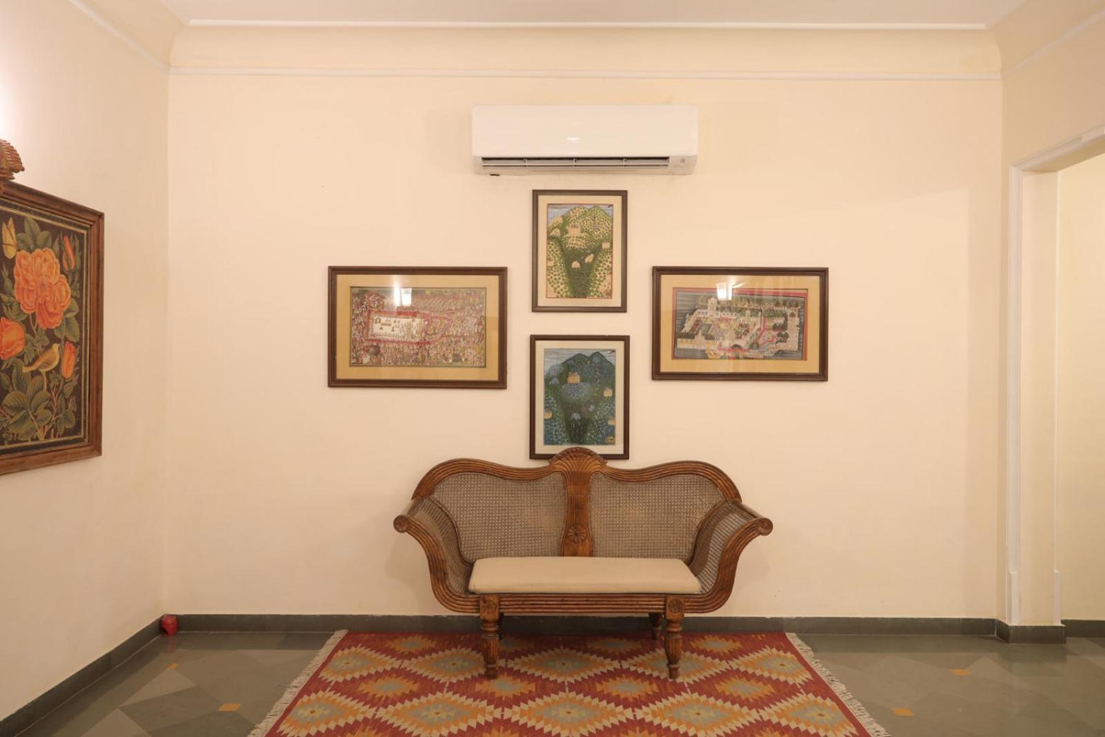 The Royal Retreat Resort & Spa Udaipur Eksteriør bilde