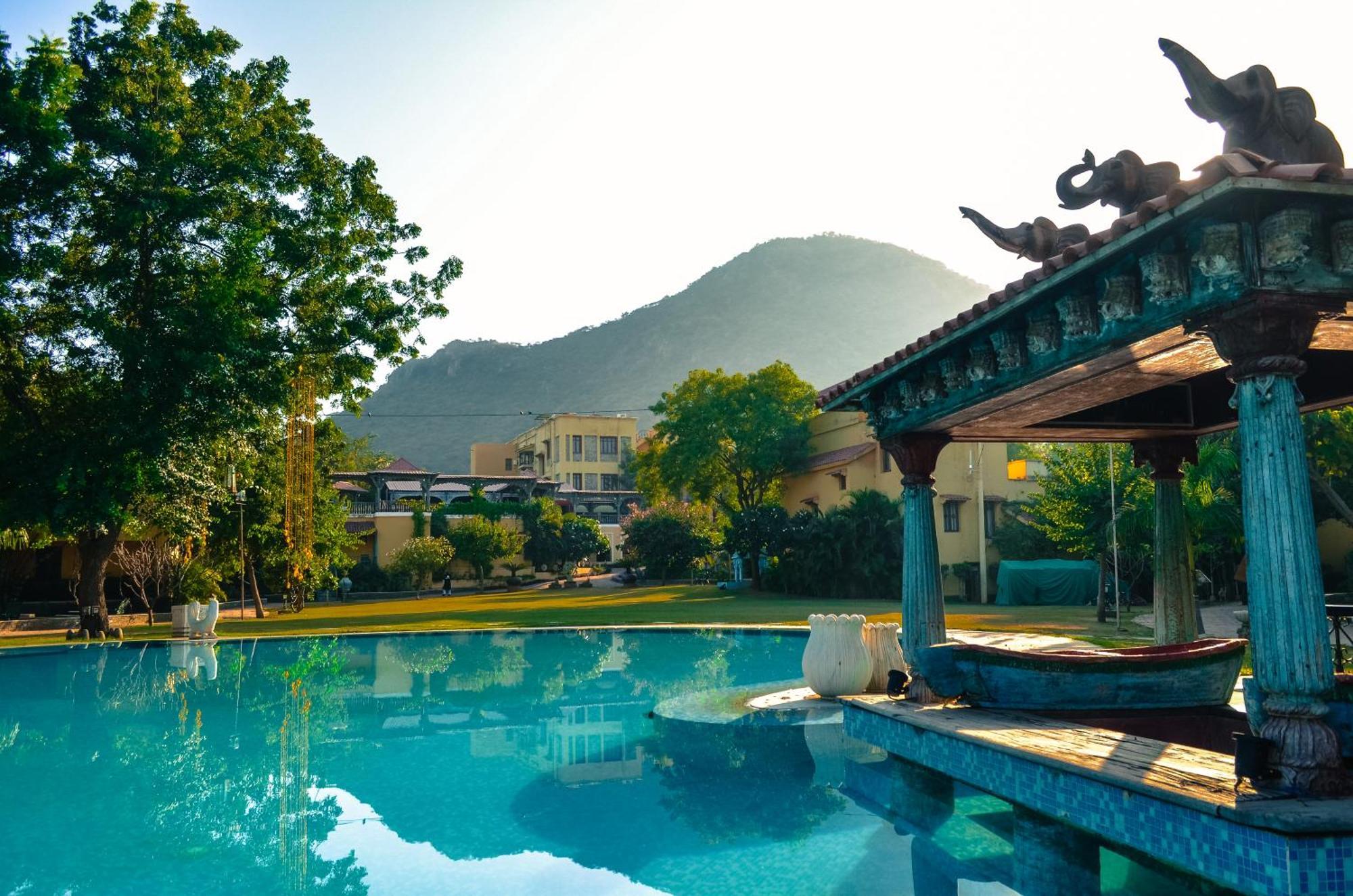 The Royal Retreat Resort & Spa Udaipur Eksteriør bilde