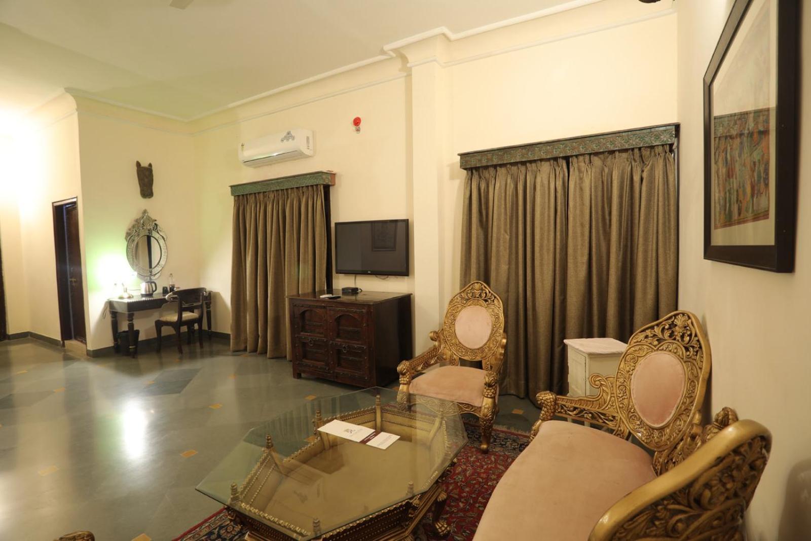 The Royal Retreat Resort & Spa Udaipur Eksteriør bilde