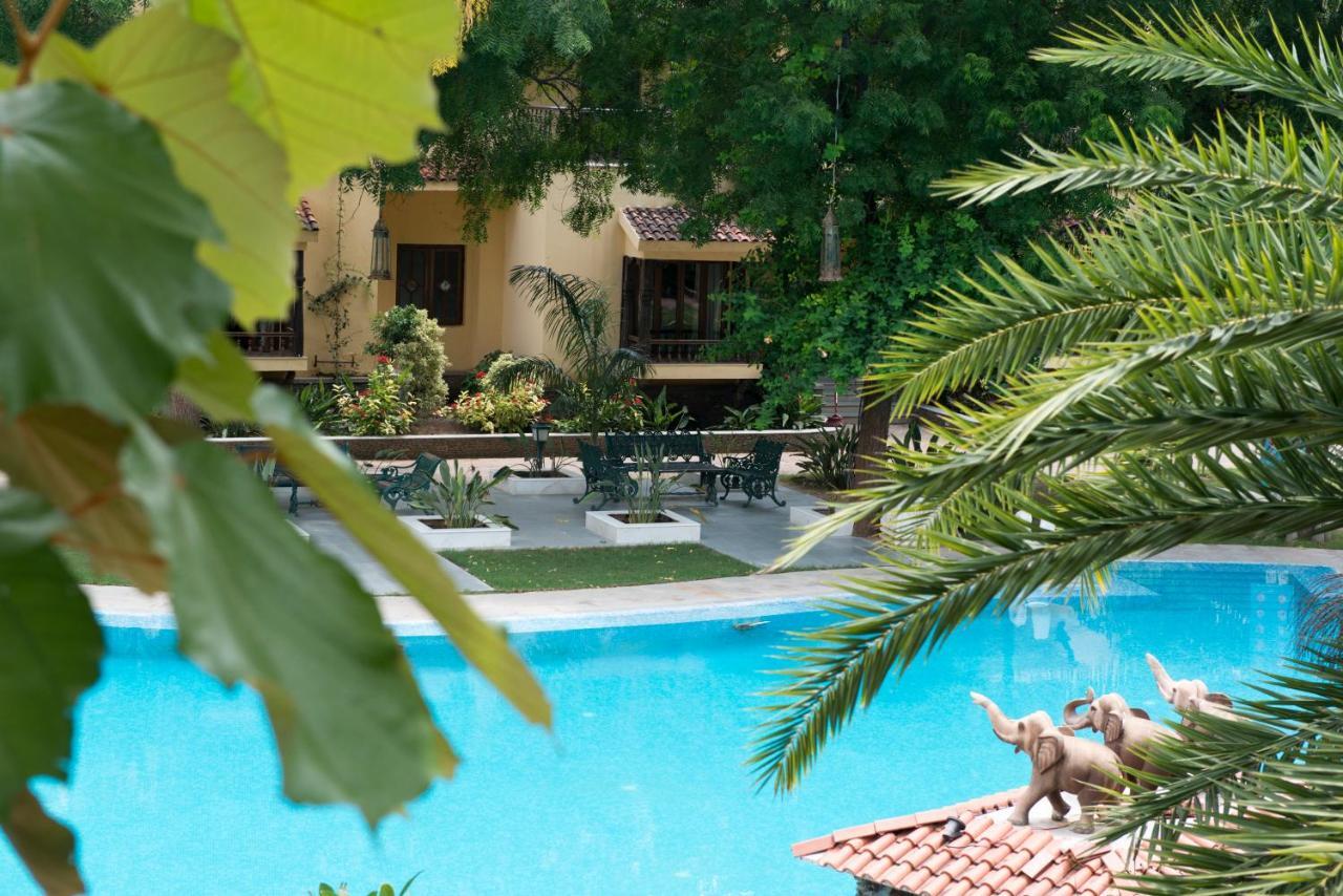 The Royal Retreat Resort & Spa Udaipur Eksteriør bilde
